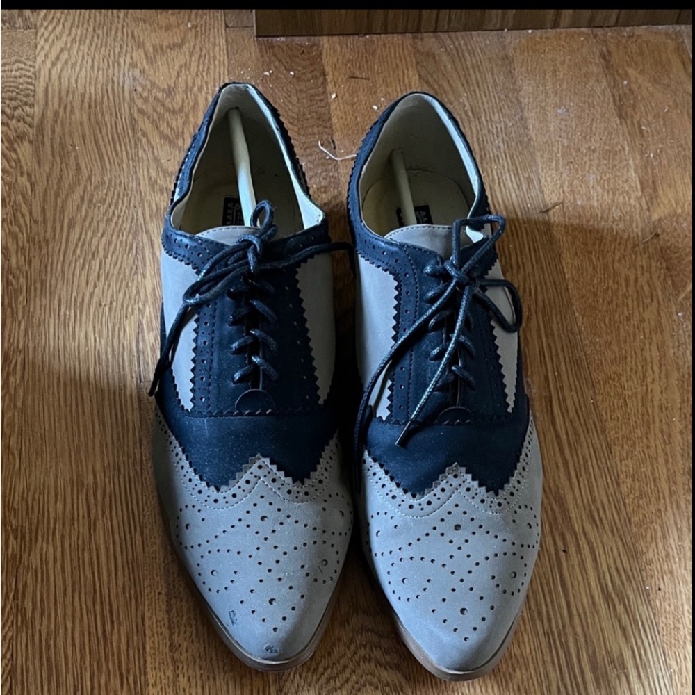 NWT Women’s Suede Two-Tone Oxford Shoes